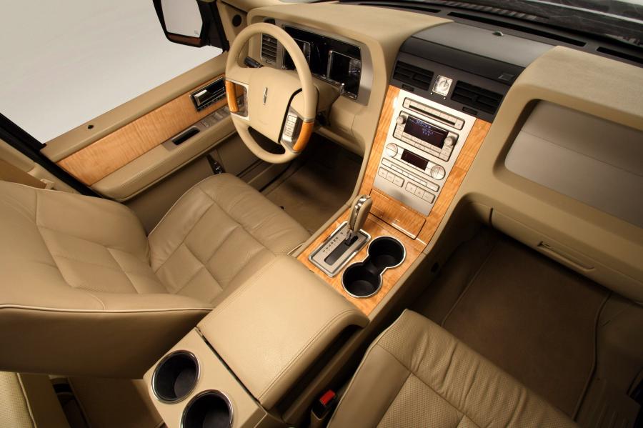  Lincoln Navigator 2006 года  (фото 67 из 82)